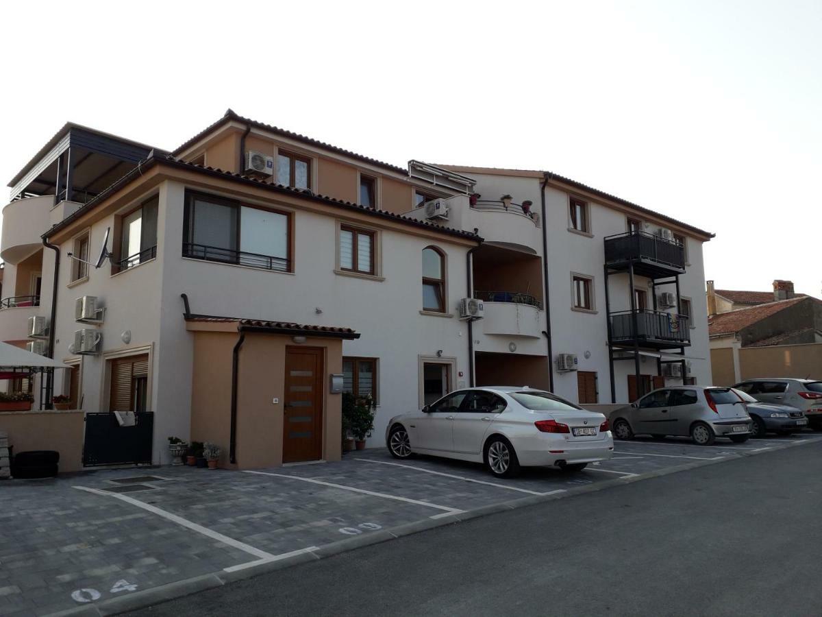 Appgiulia Apartment Pula Ngoại thất bức ảnh